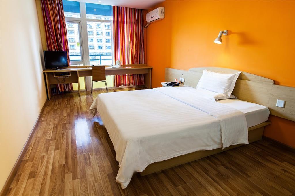 7Days Inn Guangzhou Baiyun International Airport Renhezhen Экстерьер фото