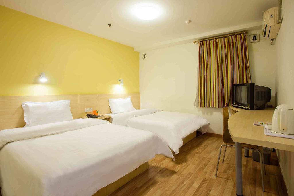 7Days Inn Guangzhou Baiyun International Airport Renhezhen Номер фото