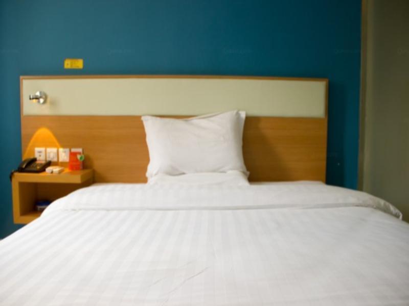 7Days Inn Guangzhou Baiyun International Airport Renhezhen Экстерьер фото